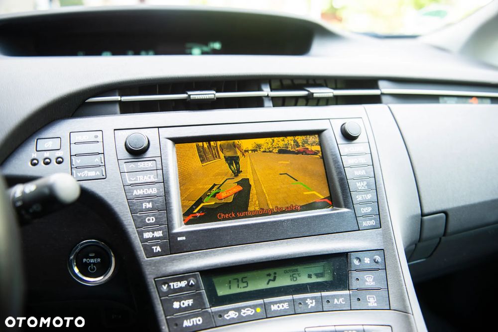 Toyota Prius (Hybrid) Executive - 30