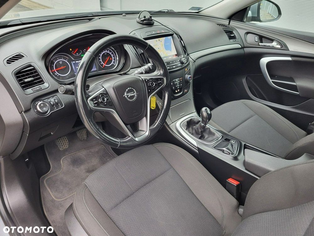 Opel Insignia - 10