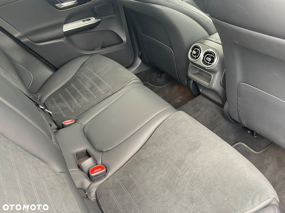 Mercedes-Benz GLC 220 d 4Matic 9G-TRONIC AMG Line Advanced - 14