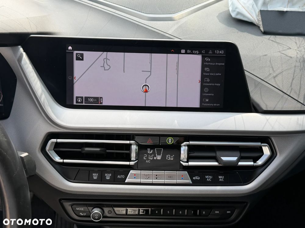 BMW Seria 1 120i Edition Colorvision - 32