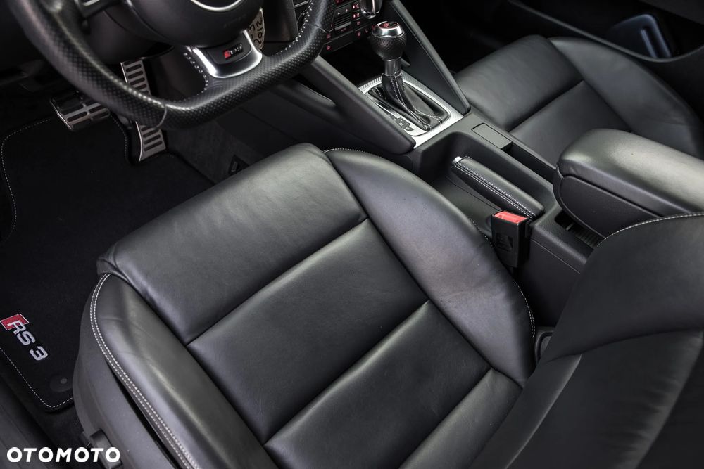Audi RS3 Sportback - 16