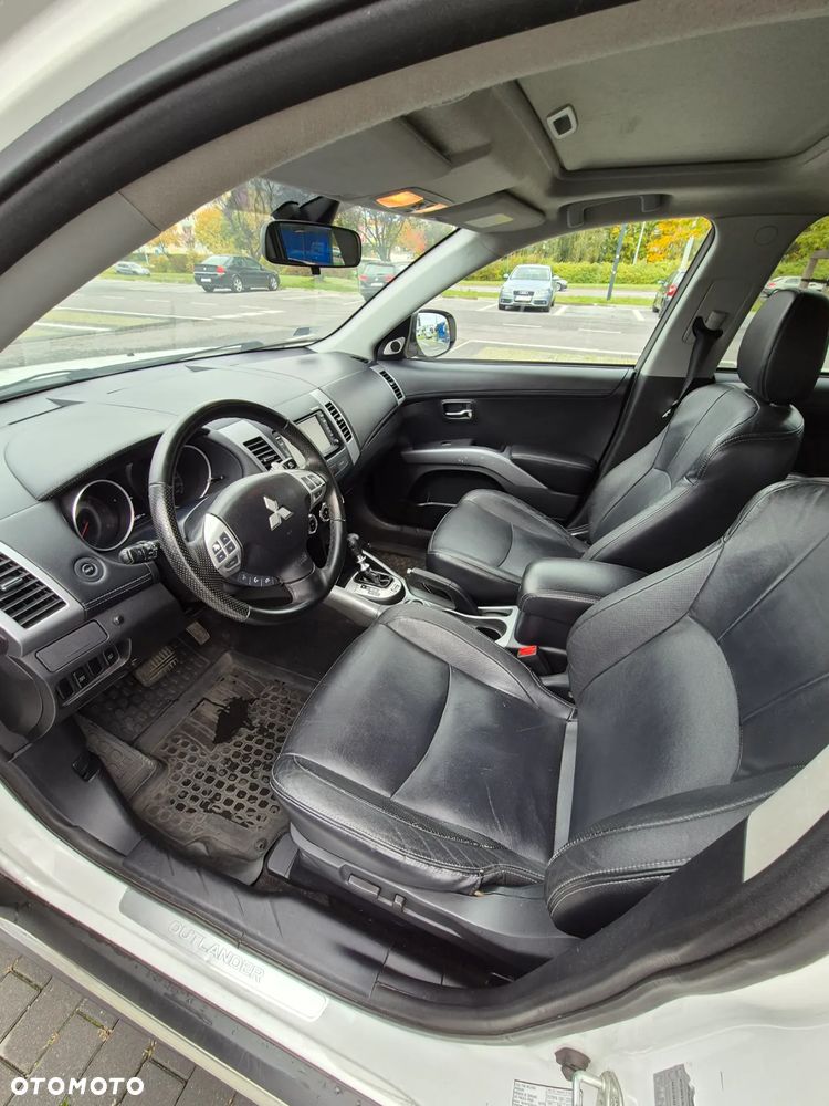 Mitsubishi Outlander - 17