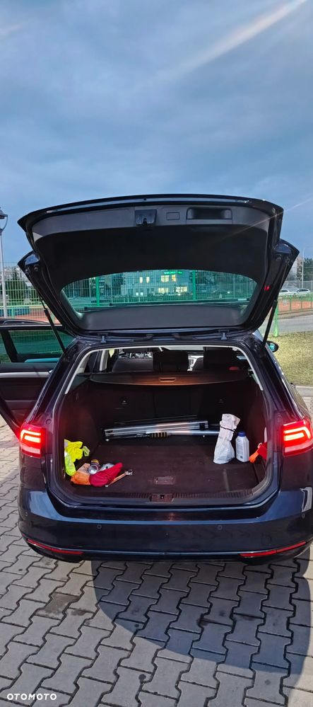 Volkswagen Passat - 11