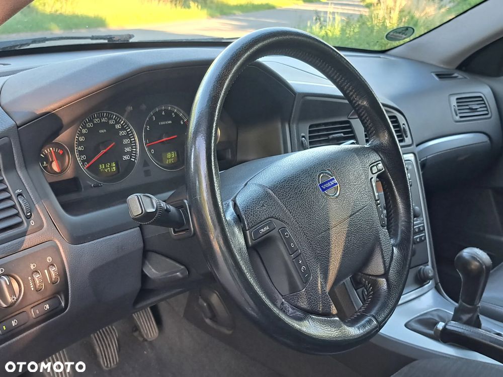 Volvo V70 2.4 - 17