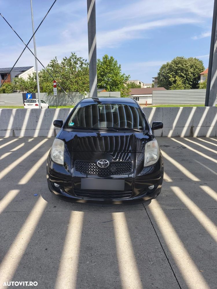 Toyota Yaris 1.3 Aut Sol - 1