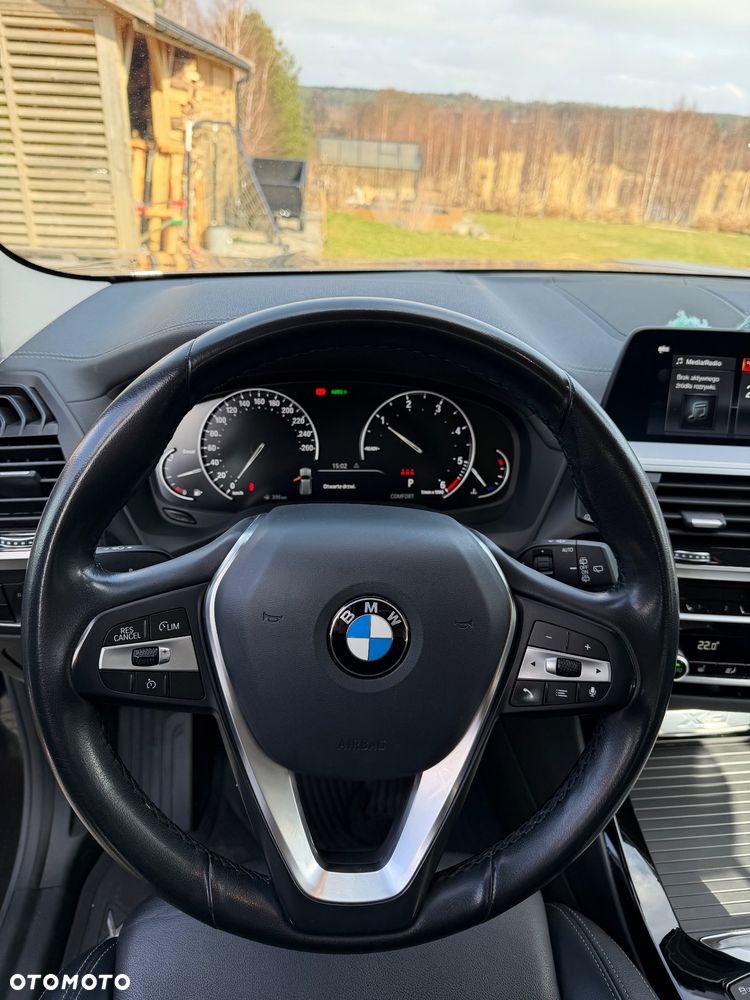 BMW X3 xDrive20d Advantage - 10