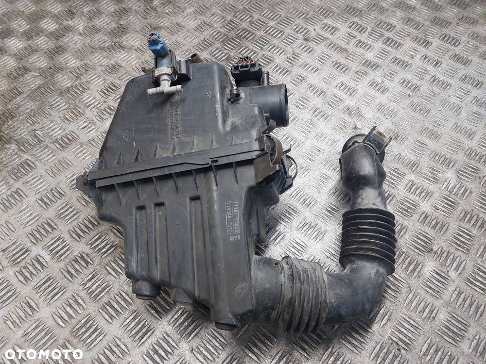 OBUDOWA FILTRA POWIETRZA + RURA DOLOT TOYOTA YARIS I 1.3 16V - 3