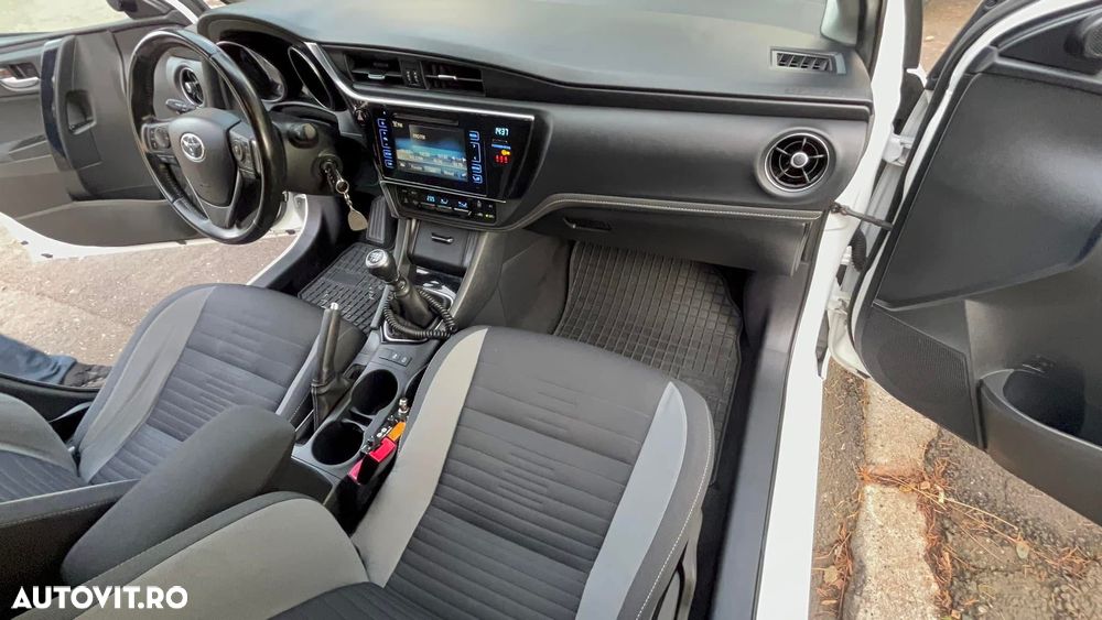 Toyota Auris 1.6 D-4D Edition-S - 6