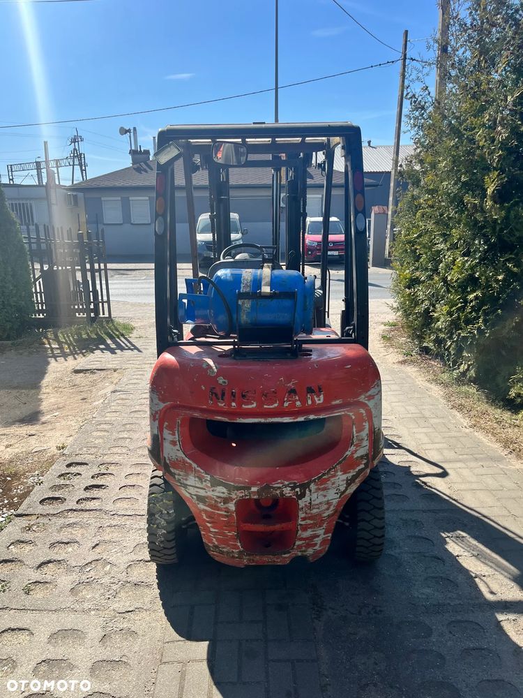 Nissan ud 02 - 3