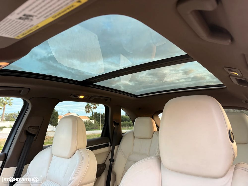 Porsche Cayenne S - 16