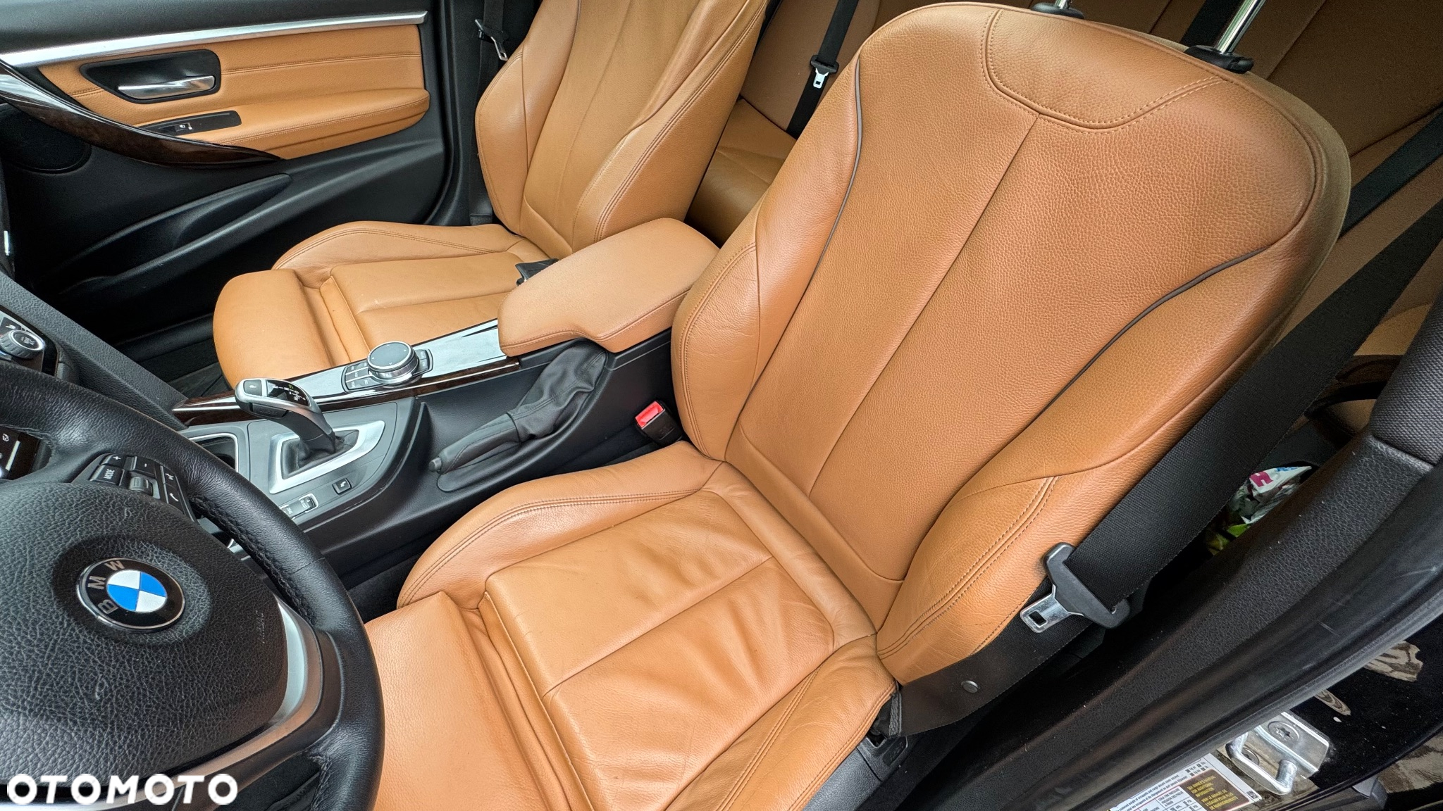 BMW Seria 3 330i xDrive - 9
