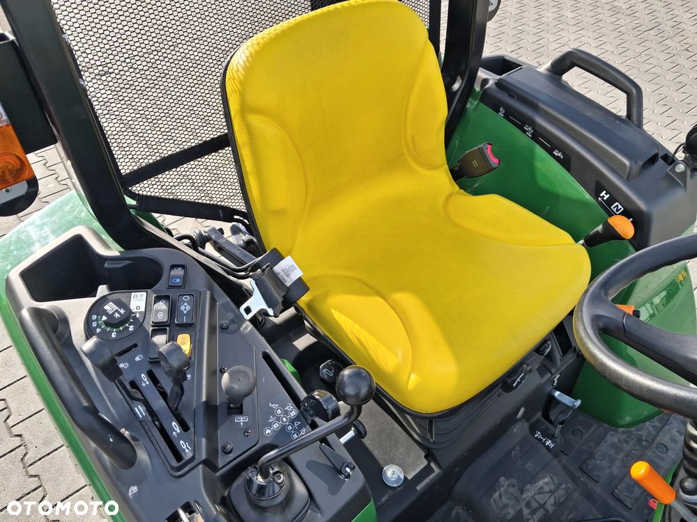 John Deere 2038 R - 10