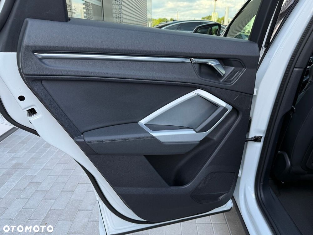 Audi Q3 - 12