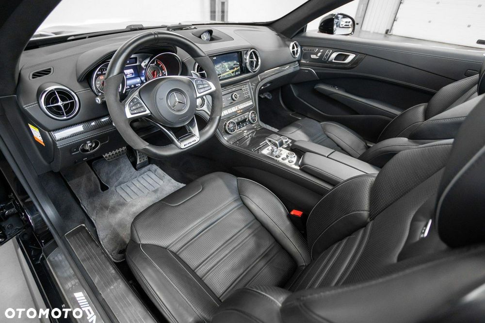 Mercedes-Benz SL 63 AMG - 23