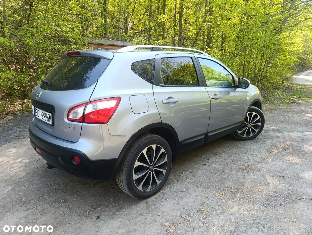 Nissan Qashqai 2.0 dCi 4x4 Tekna Premium - 4