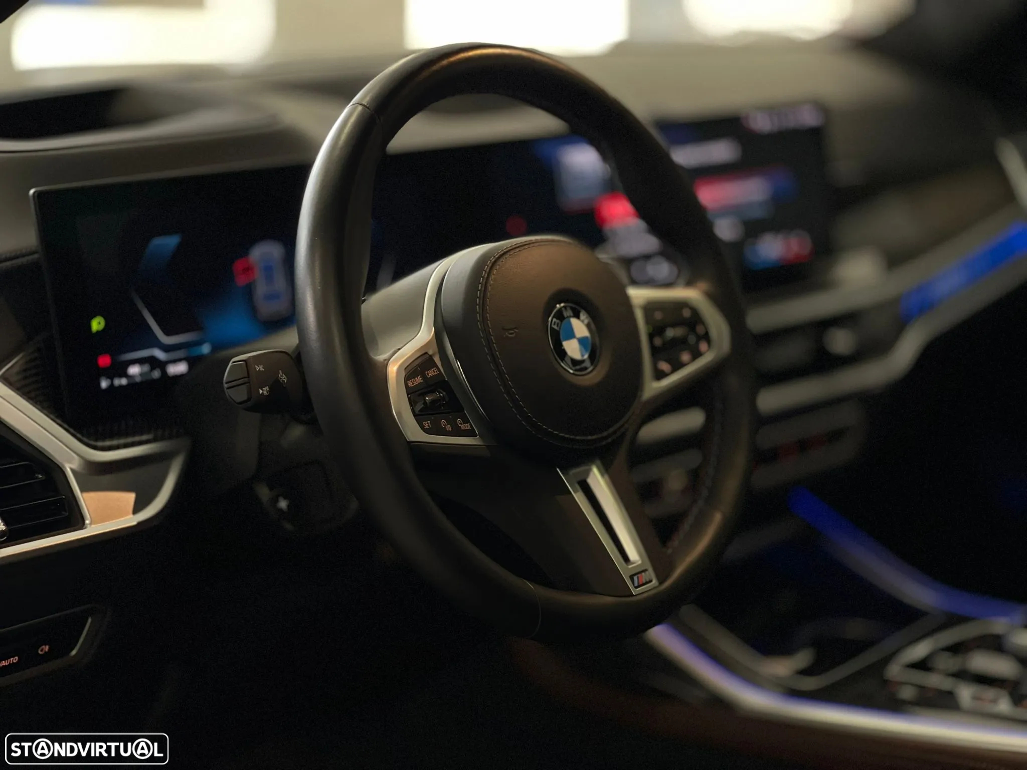 BMW X7 M M60i - 17