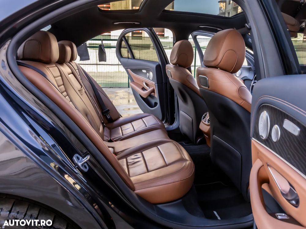 Mercedes-Benz E 300 de 4Matic 9G-TRONIC AMG Line - 6