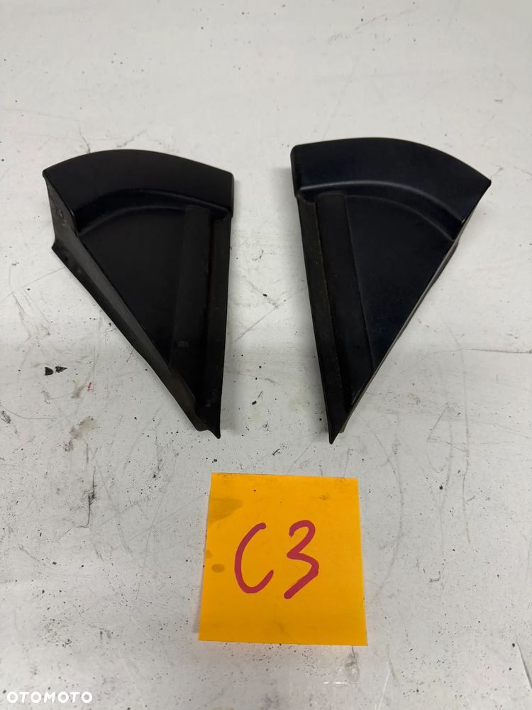 CITROEN C3 III TRÓJKĄT BŁOTNIKA PRAWY ZAŚLEPKA 9813323780 - 1