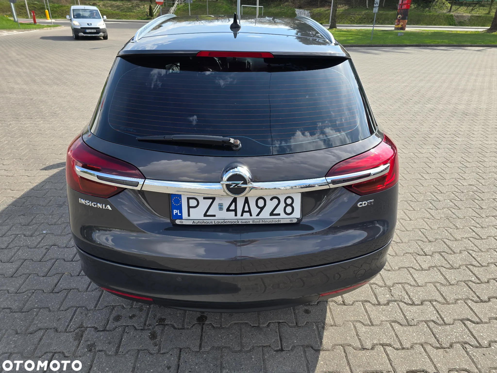 Opel Insignia 2.0 CDTI Sports Tourer Automatik - 3