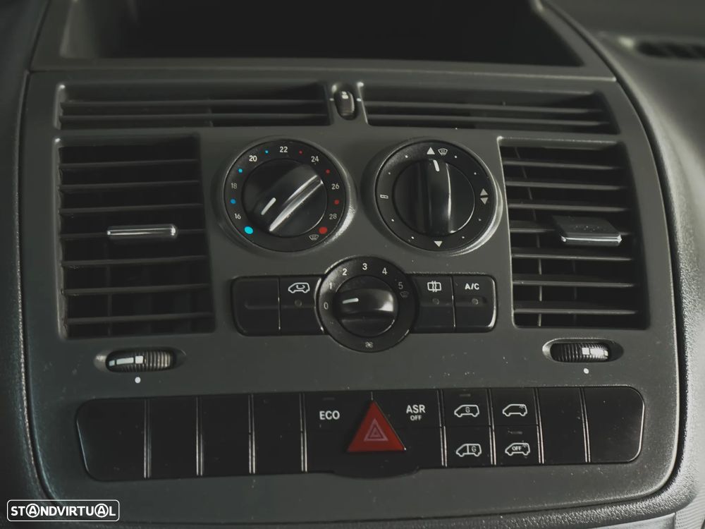 Mercedes-Benz VIT0 TOURER 110 CDi/32 6 LUGARES - 16