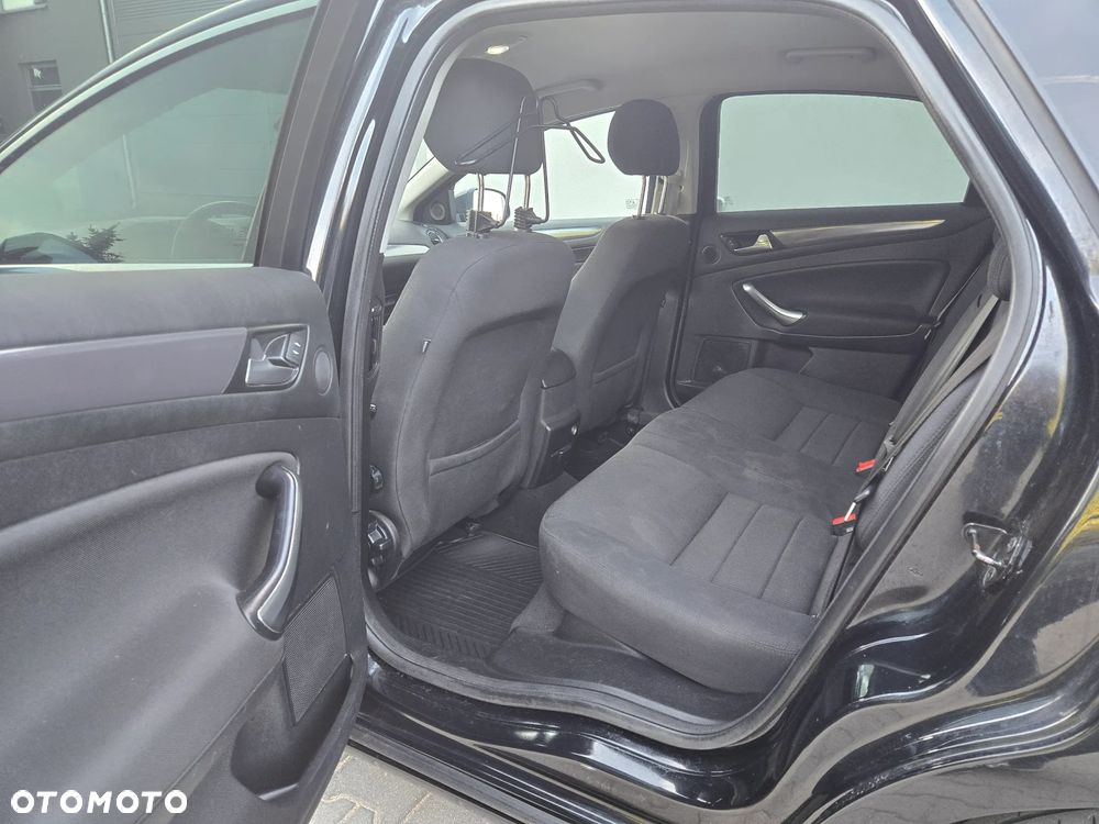 Ford Mondeo 2.0 TDCi Trend - 10