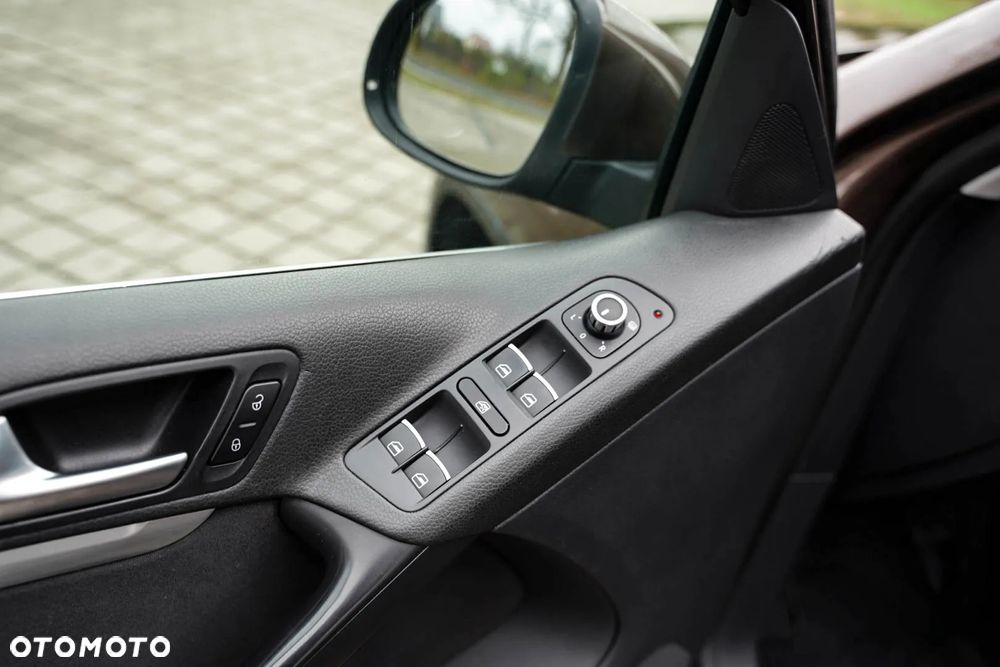Volkswagen Tiguan - 12