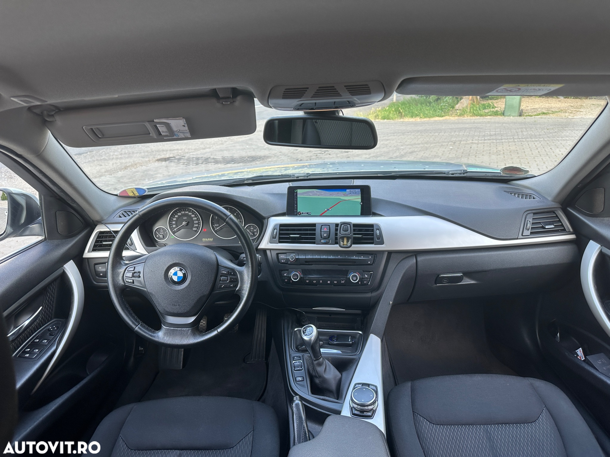 BMW Seria 3 318d - 5