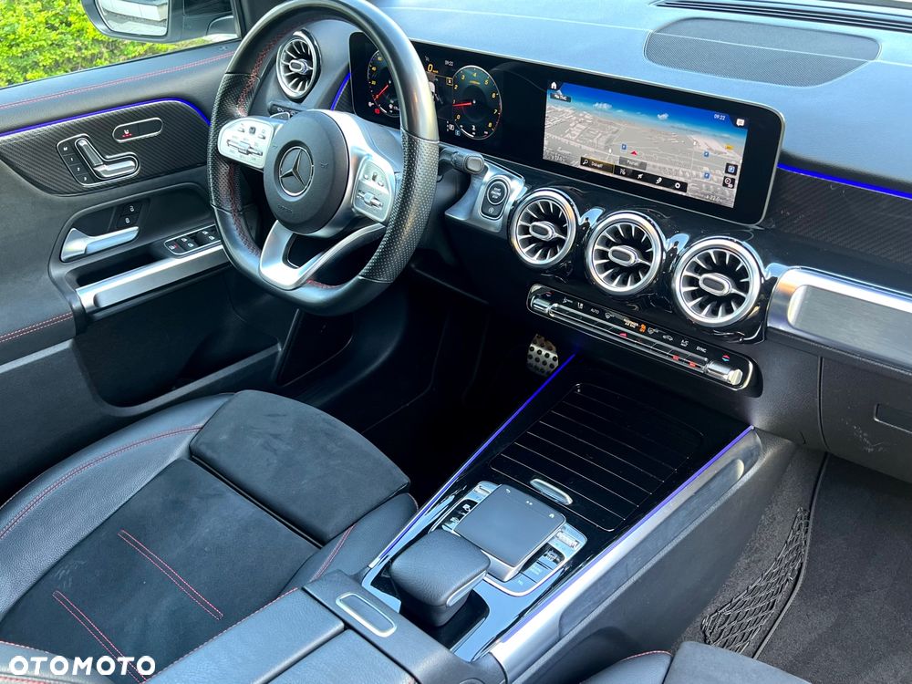 Mercedes-Benz GLB 200 AMG Line 7G-DCT - 7