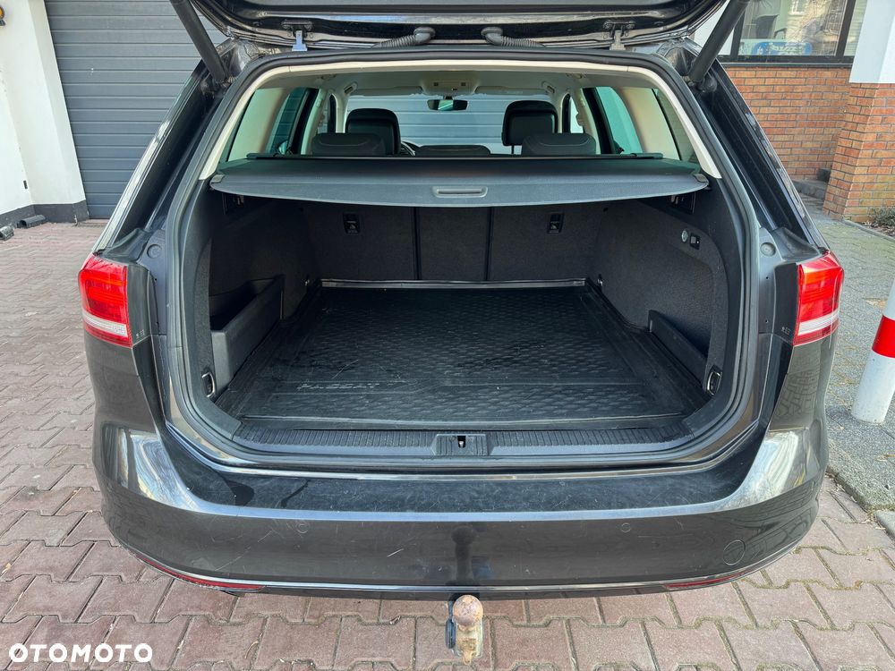 Volkswagen Passat Variant 2.0 TDI SCR DSG 4Motion Elegance - 16