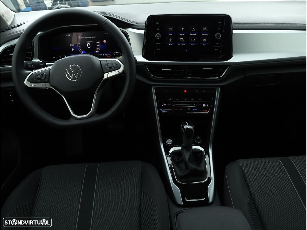 VW T-Roc 1.5 TSI Urban DSG - 25