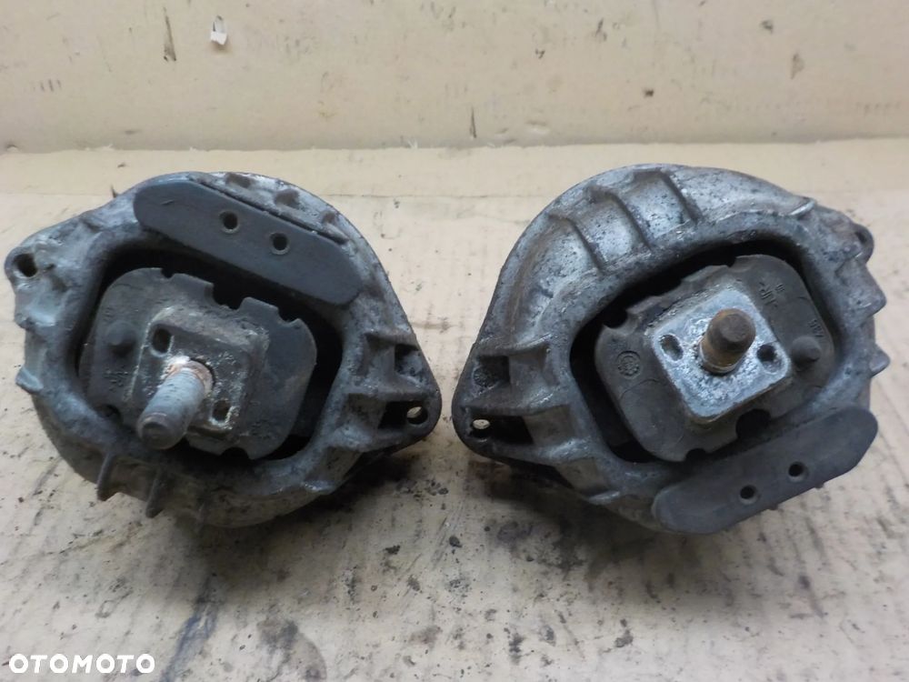 BMW E84 2.0 D PODUSZKA SILNIKA LEWA LUB PRAWA - 4