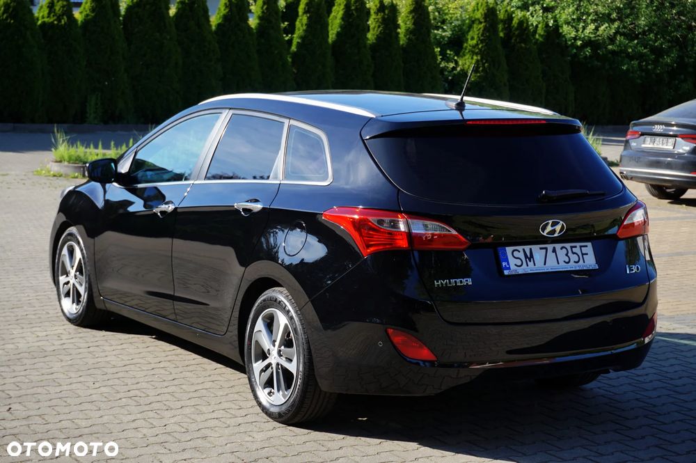 Hyundai i30 blue 1.6 GDI YES Gold - 11