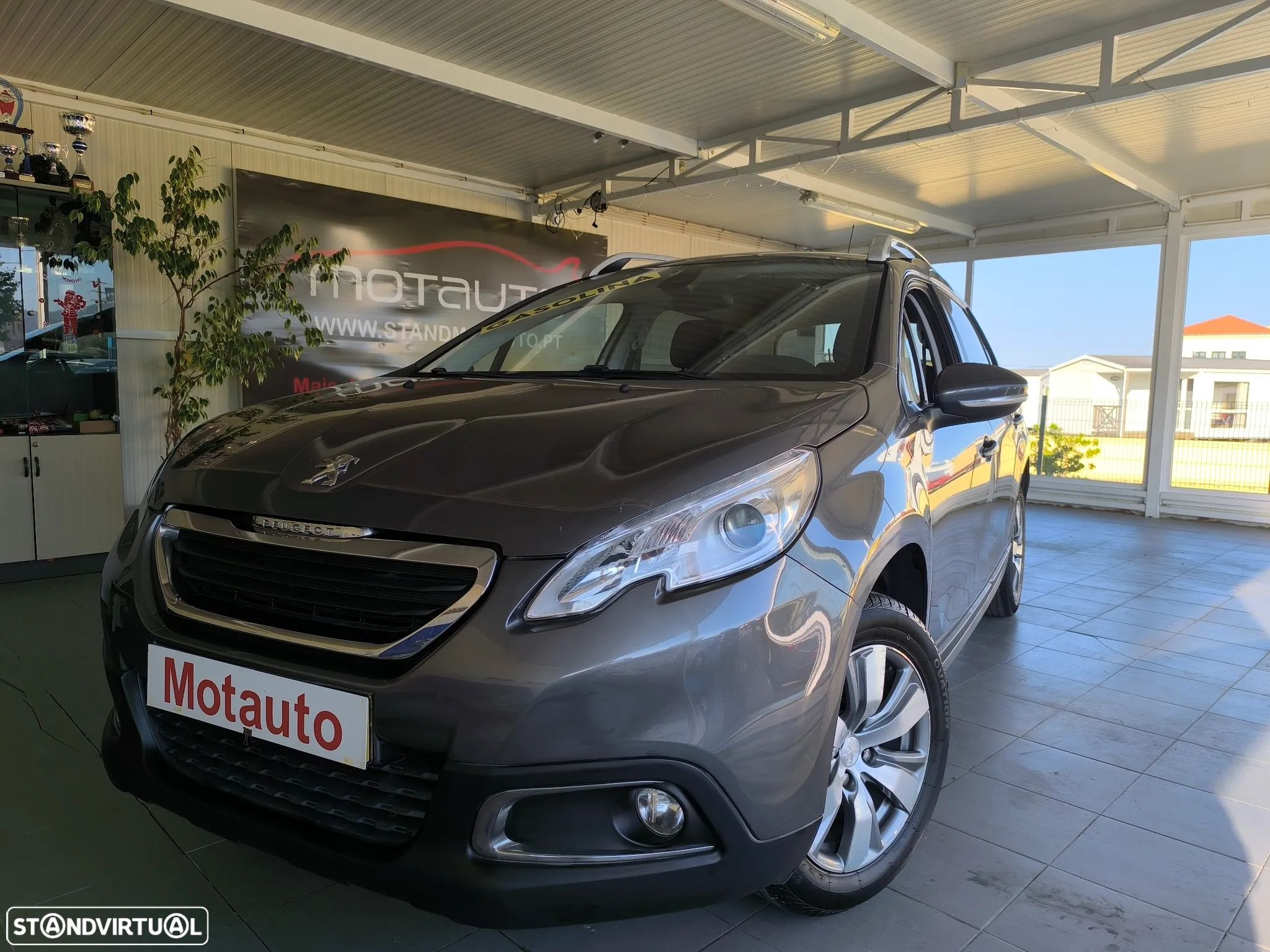Peugeot 208 1.2 PureTech Allure - 1