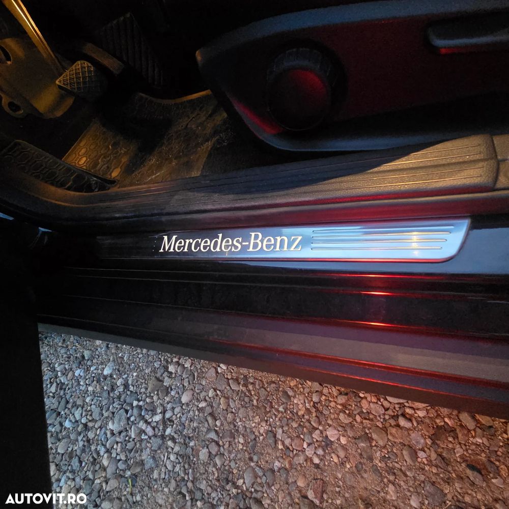 Mercedes-Benz GLA 180 7G-DCT Urban - 4