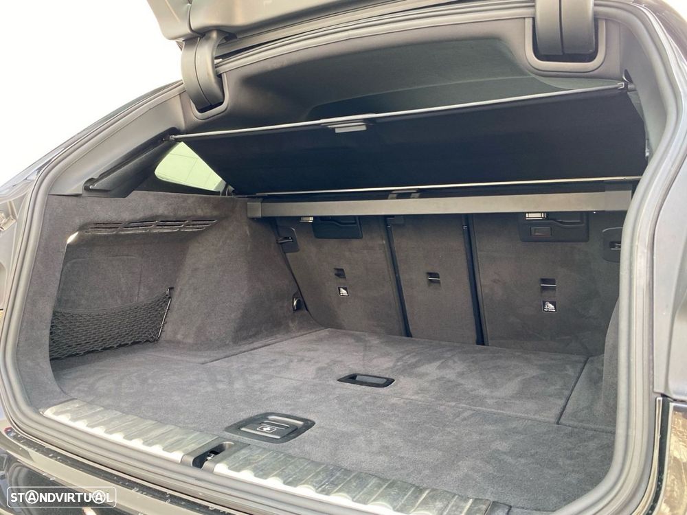 BMW 320 d Pack Desportivo M Auto - 16