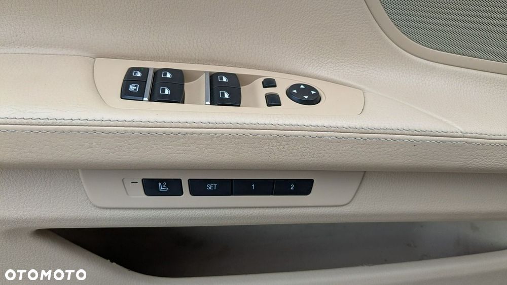 BMW Seria 7 730d Edition Exclusive - 36