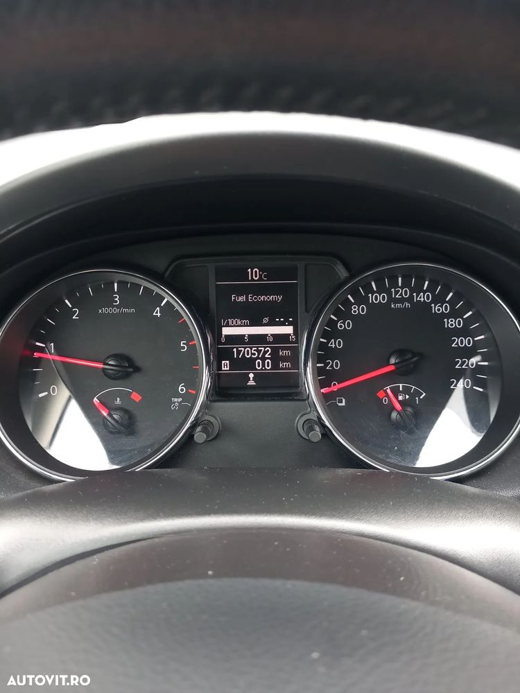 Nissan Qashqai 1.5 DCI N-Connecta - 26