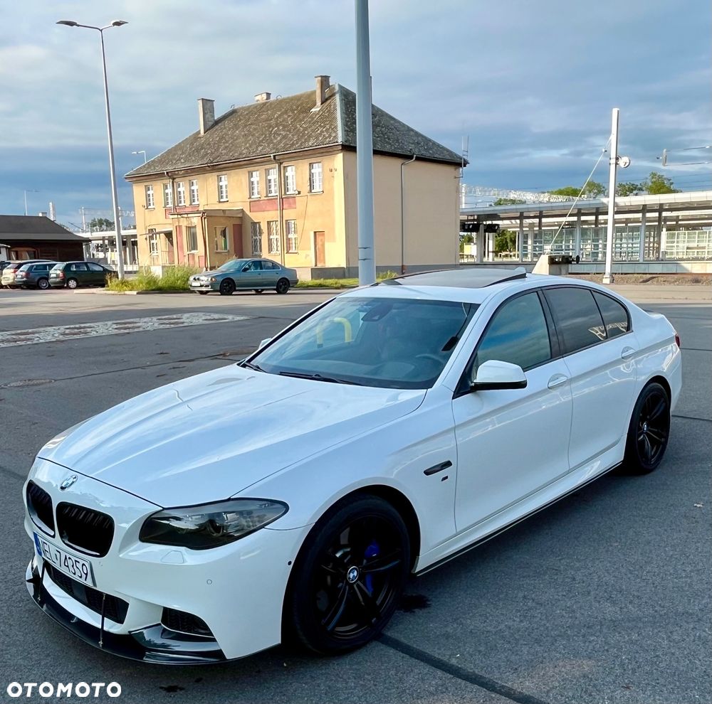 BMW Seria 5 550i xDrive Sport-Aut - 1