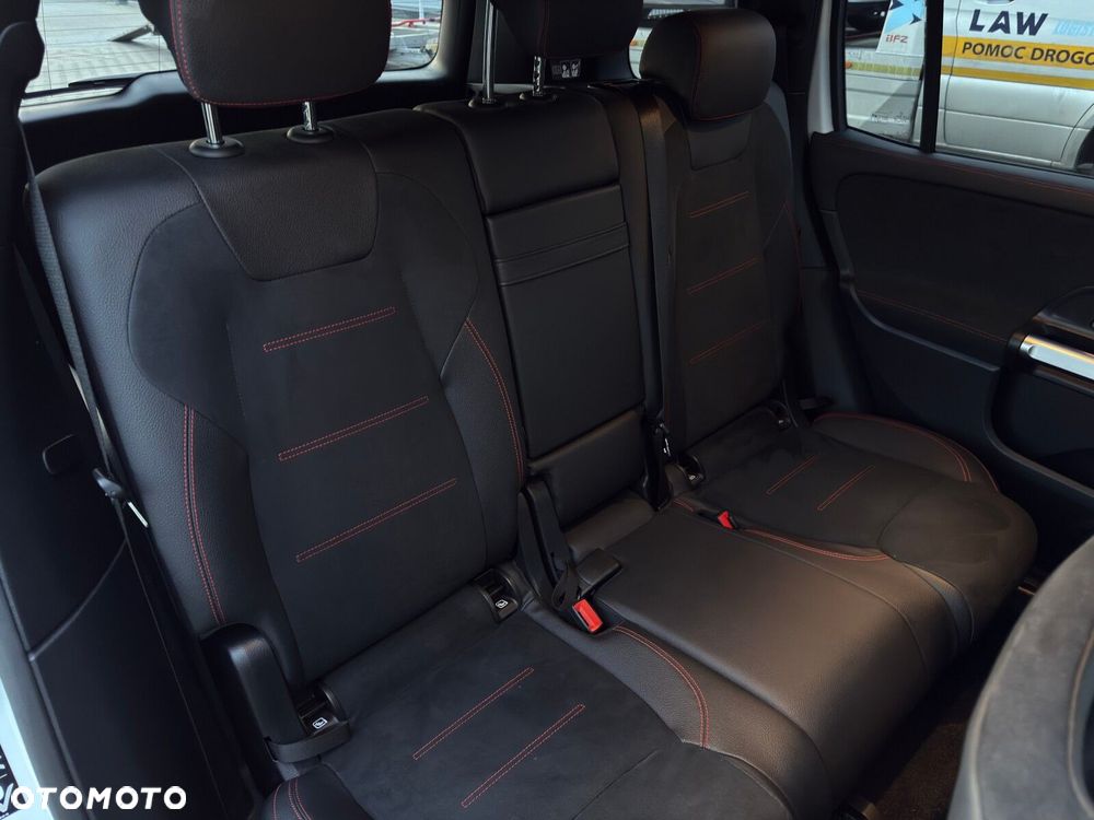 Mercedes-Benz GLB - 26