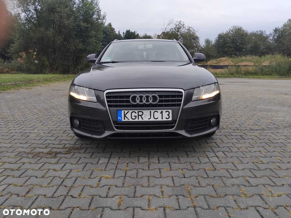 Audi A4 Avant - 1
