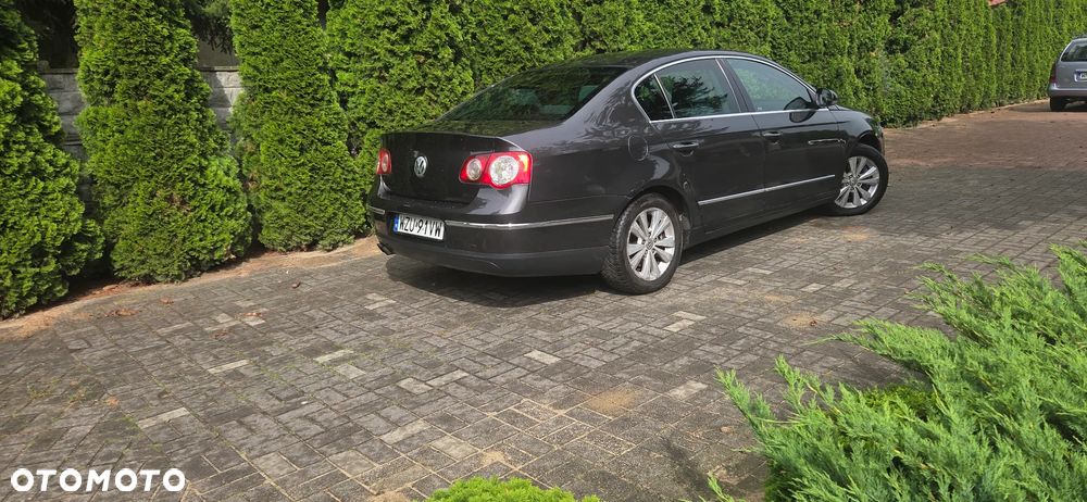 Volkswagen Passat 2.0 FSI Sportline - 4
