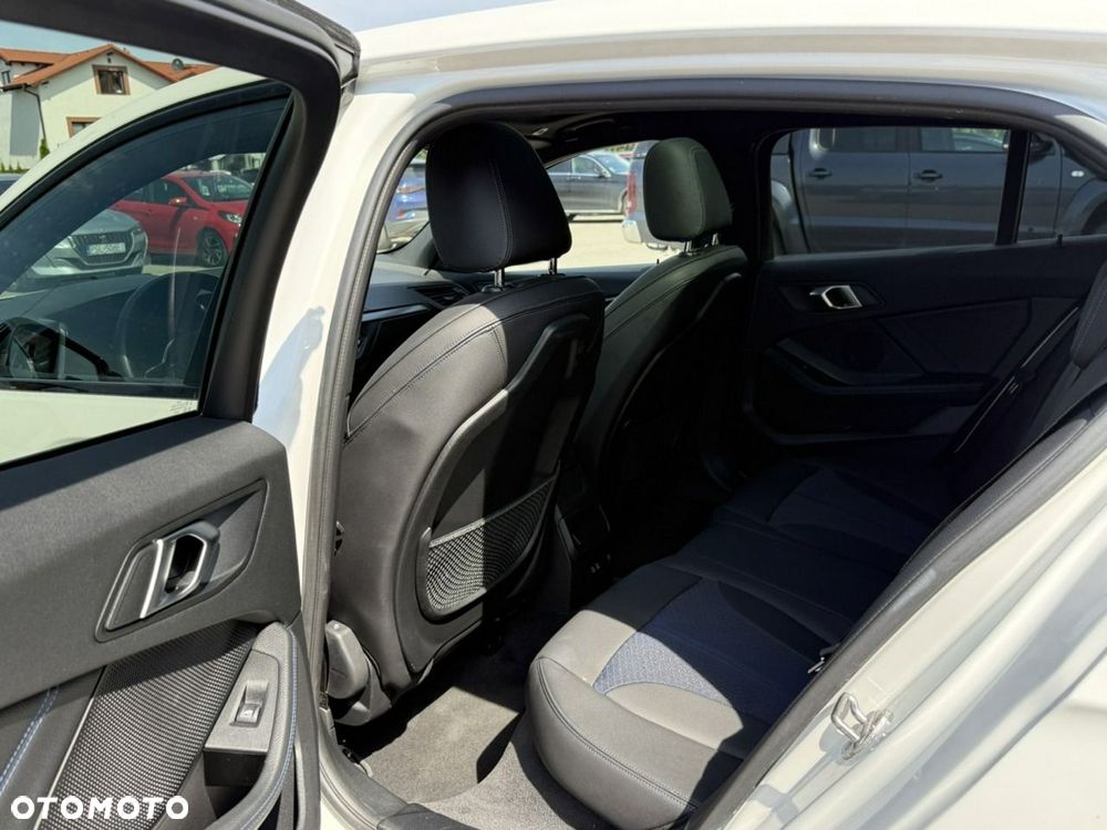 BMW Seria 1 120d M Sport Shadow - 31