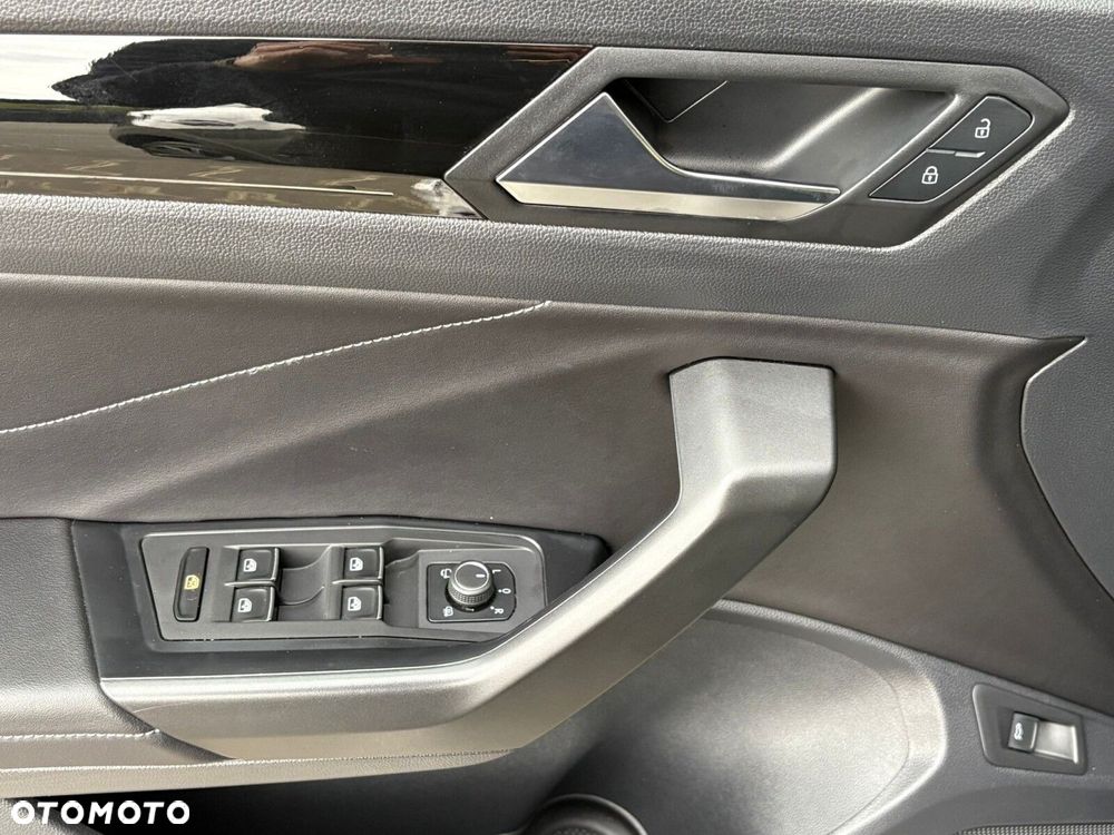 Volkswagen T-Roc 1.5 TSI Style DSG - 13