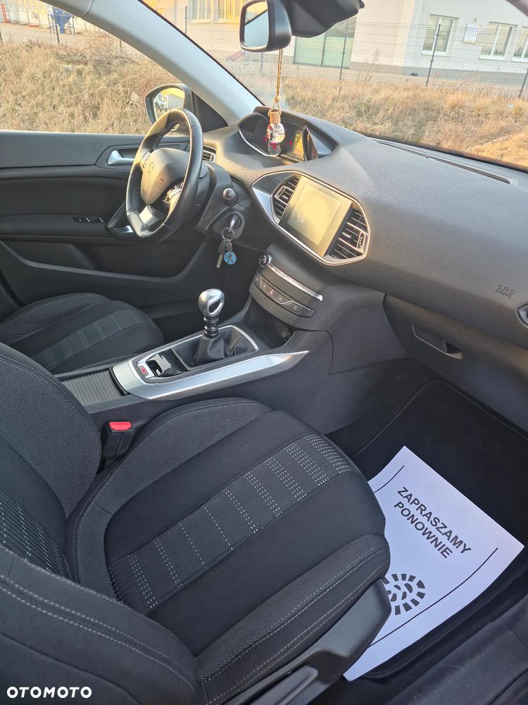 Peugeot 308 1.2 PureTech Allure S&S - 8