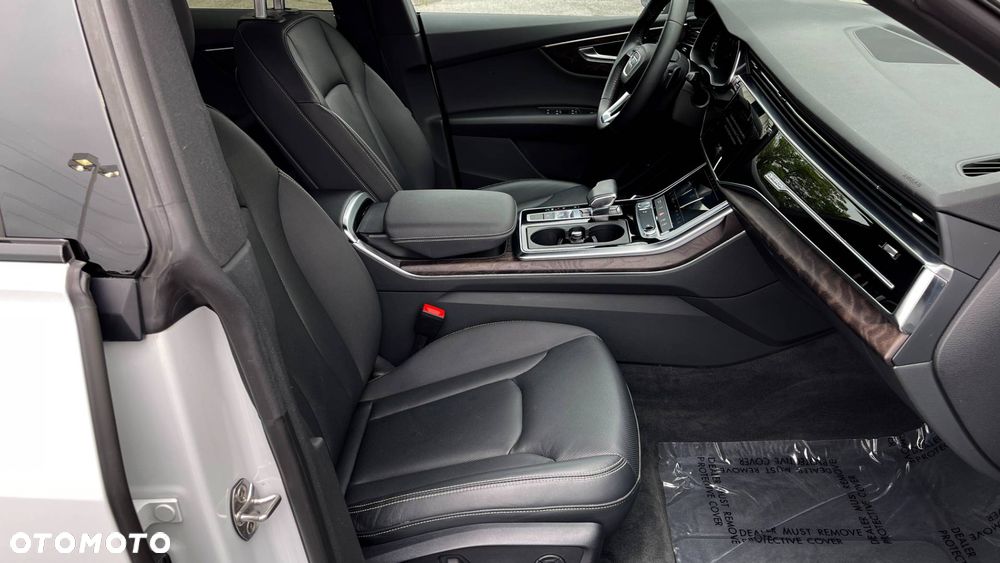 Audi Q8 - 21