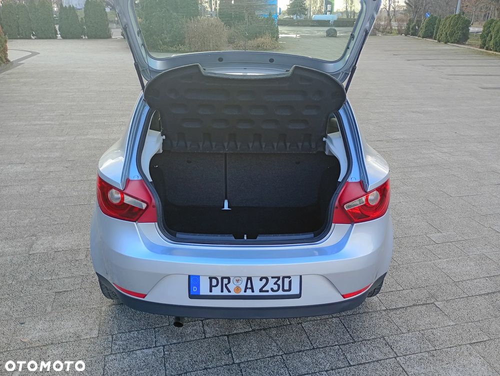 Seat Ibiza SC 1.6 16V Sport - 13