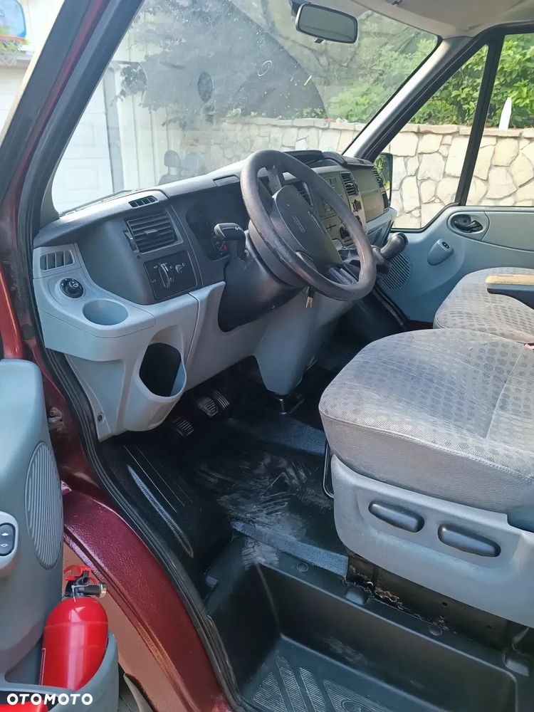 Ford Transit - 9