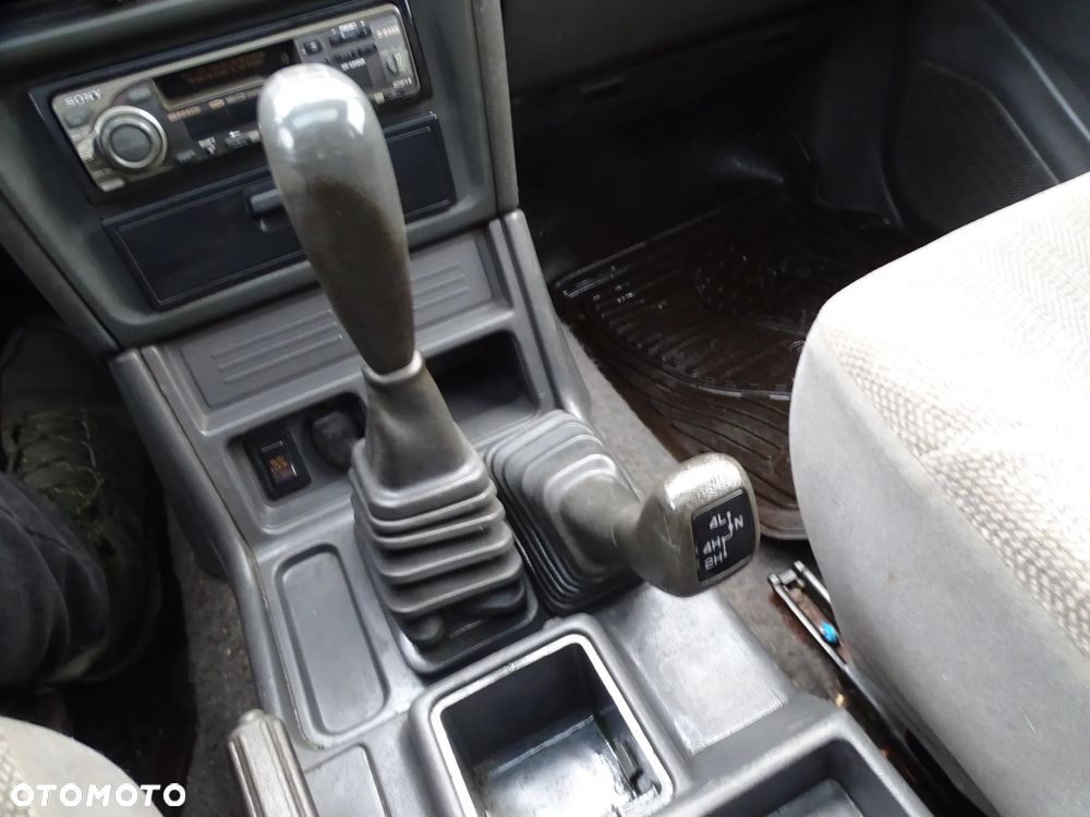 Mitsubishi Pajero - 11