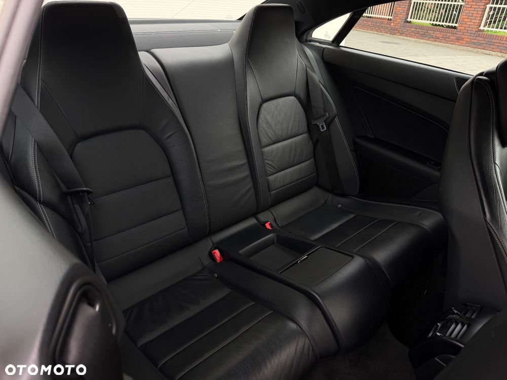 Mercedes-Benz Klasa E 250 CDI DPF BlueEFFICIENCY 7G-TRONIC Avantgarde - 19