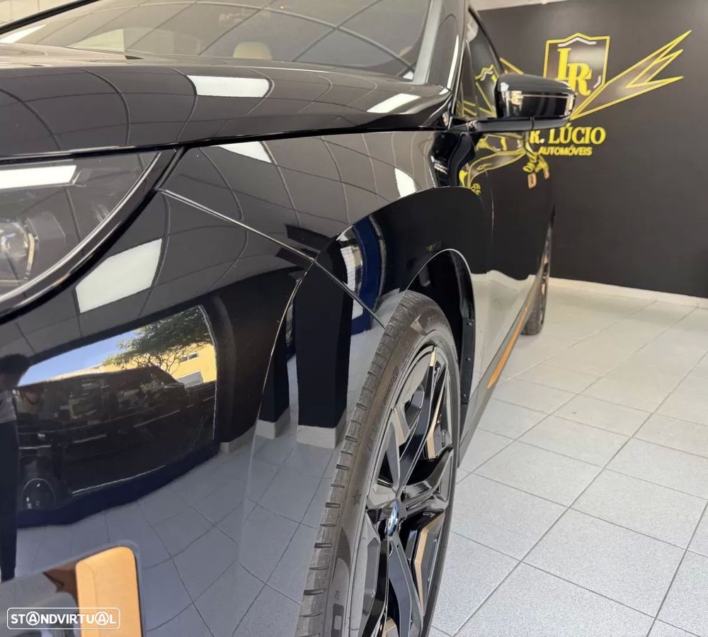BMW iX xDrive 40 - 13